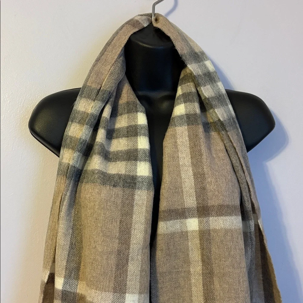 The Royal Mile Scarf Bar Neutral Plaid Lambswool Cashmere Blend Scarf Scotland